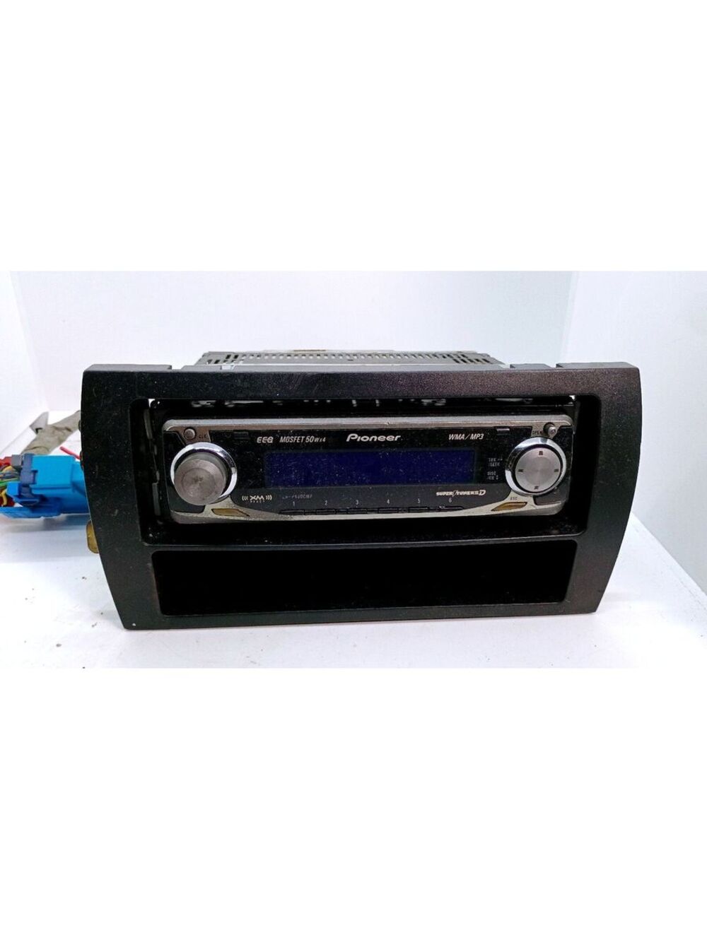 Radio, Car CD Receiver Pioneer DEH-P4600MP MOSFET XM Ready - For Parts/Repair